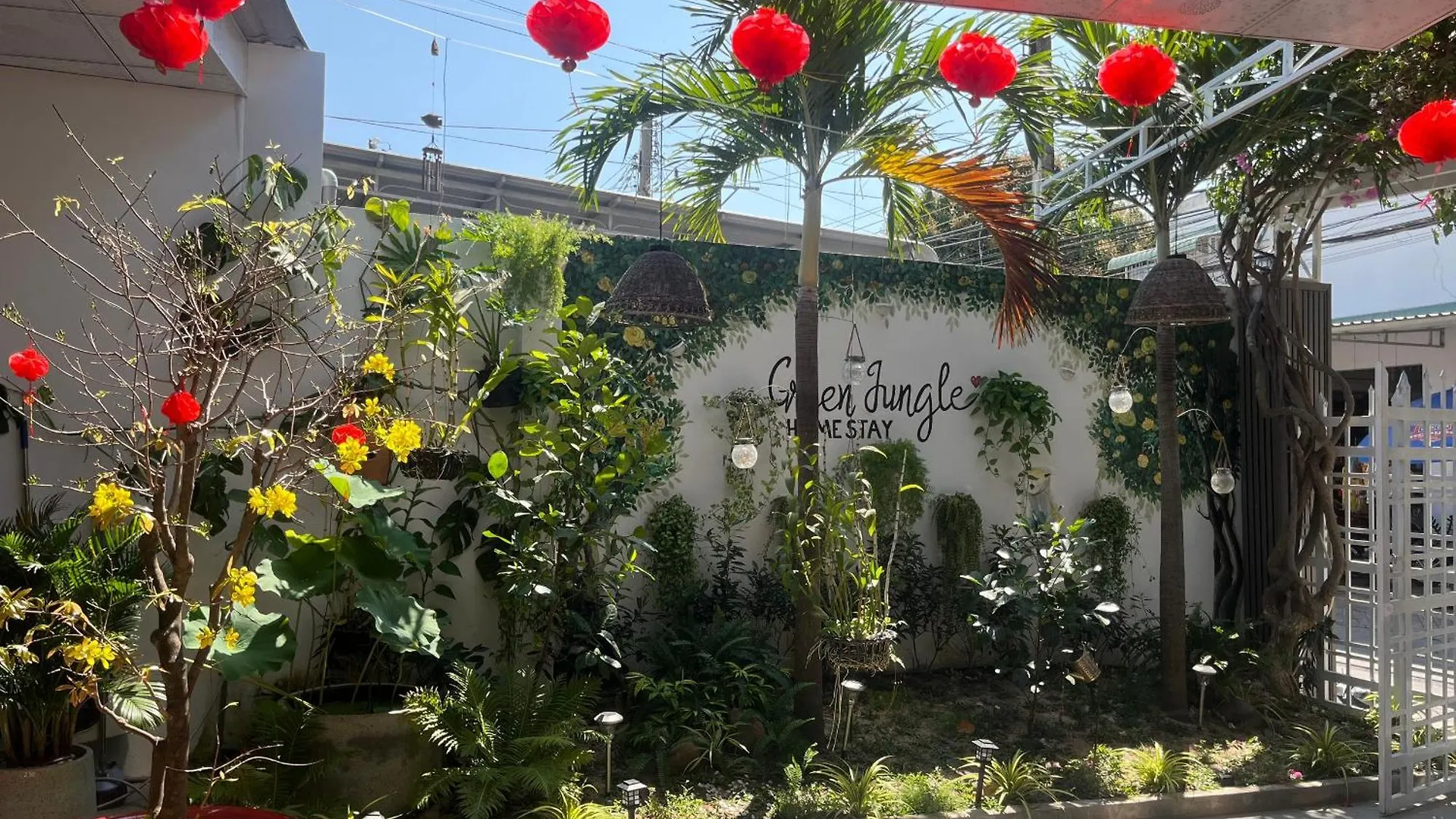 Green Jungle Homestay - Phu Hop Gia Dinh Tu 10 - 15 Nguoi Lon & 5 Tre Em - Bai Dau Xe O To, San Bbq - Mien Phi Su Dung Dich Vu Ho Boi Cach Homestay 3 Phut Di Bo - 7 Phut Di Bo Den Bien - 5 Phut Den Cho Hai San Phu Thuy 판티엣 0*,