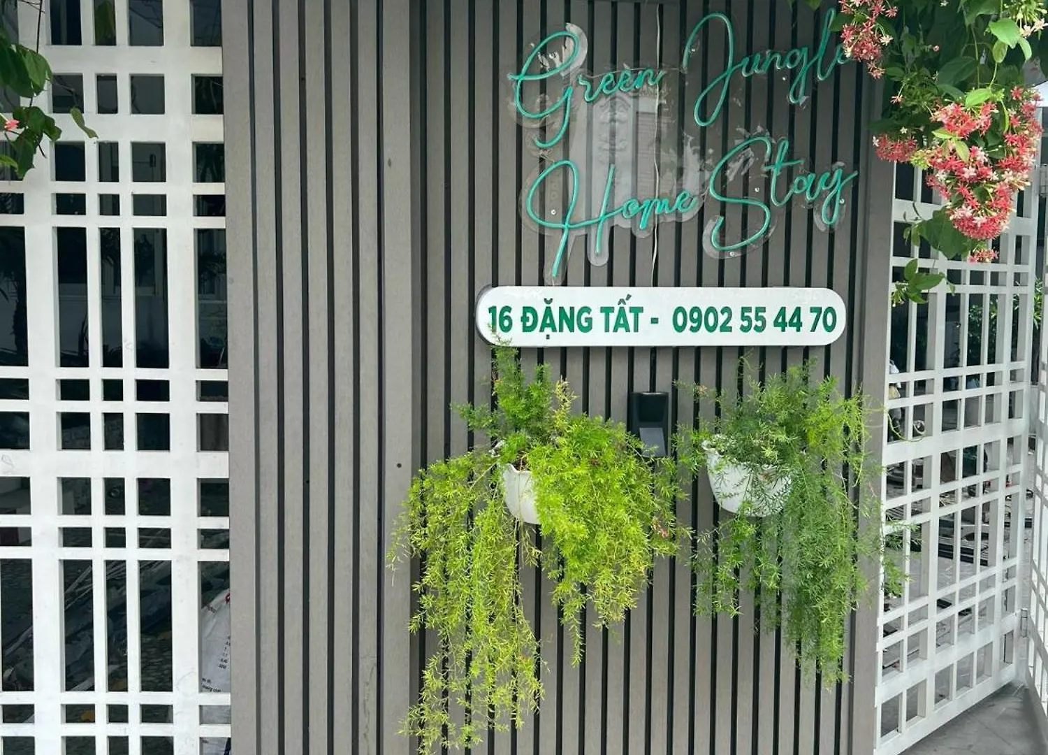 펜션 Green Jungle Homestay - Phu Hop Gia Dinh Tu 10 - 15 Nguoi Lon & 5 Tre Em - Bai Dau Xe O To, San Bbq - Mien Phi Su Dung Dich Vu Ho Boi Cach Homestay 3 Phut Di Bo - 7 Phut Di Bo Den Bien - 5 Phut Den Cho Hai San Phu Thuy 판티엣
