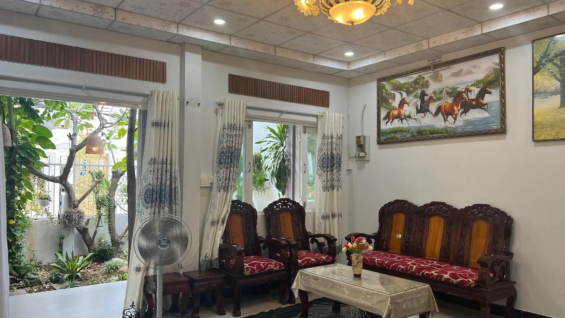 Green Jungle Homestay - Phu Hop Gia Dinh Tu 10 - 15 Nguoi Lon & 5 Tre Em - Bai Dau Xe O To, San Bbq - Mien Phi Su Dung Dich Vu Ho Boi Cach Homestay 3 Phut Di Bo - 7 Phut Di Bo Den Bien - 5 Phut Den Cho Hai San Phu Thuy 판티엣 0*,  베트남